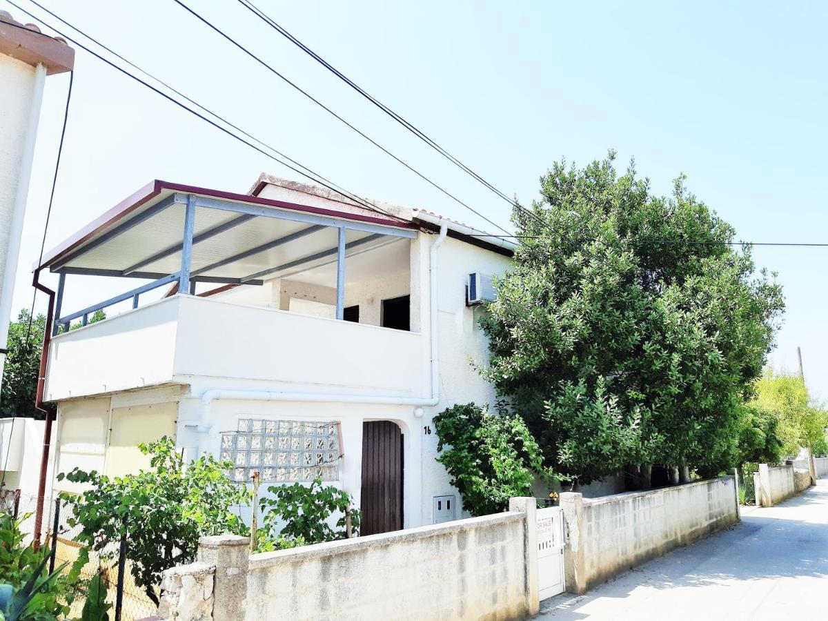 Dalmatino Apartmani 维尔 外观 照片