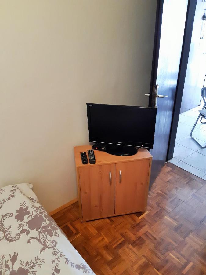 Dalmatino Apartmani 维尔 外观 照片
