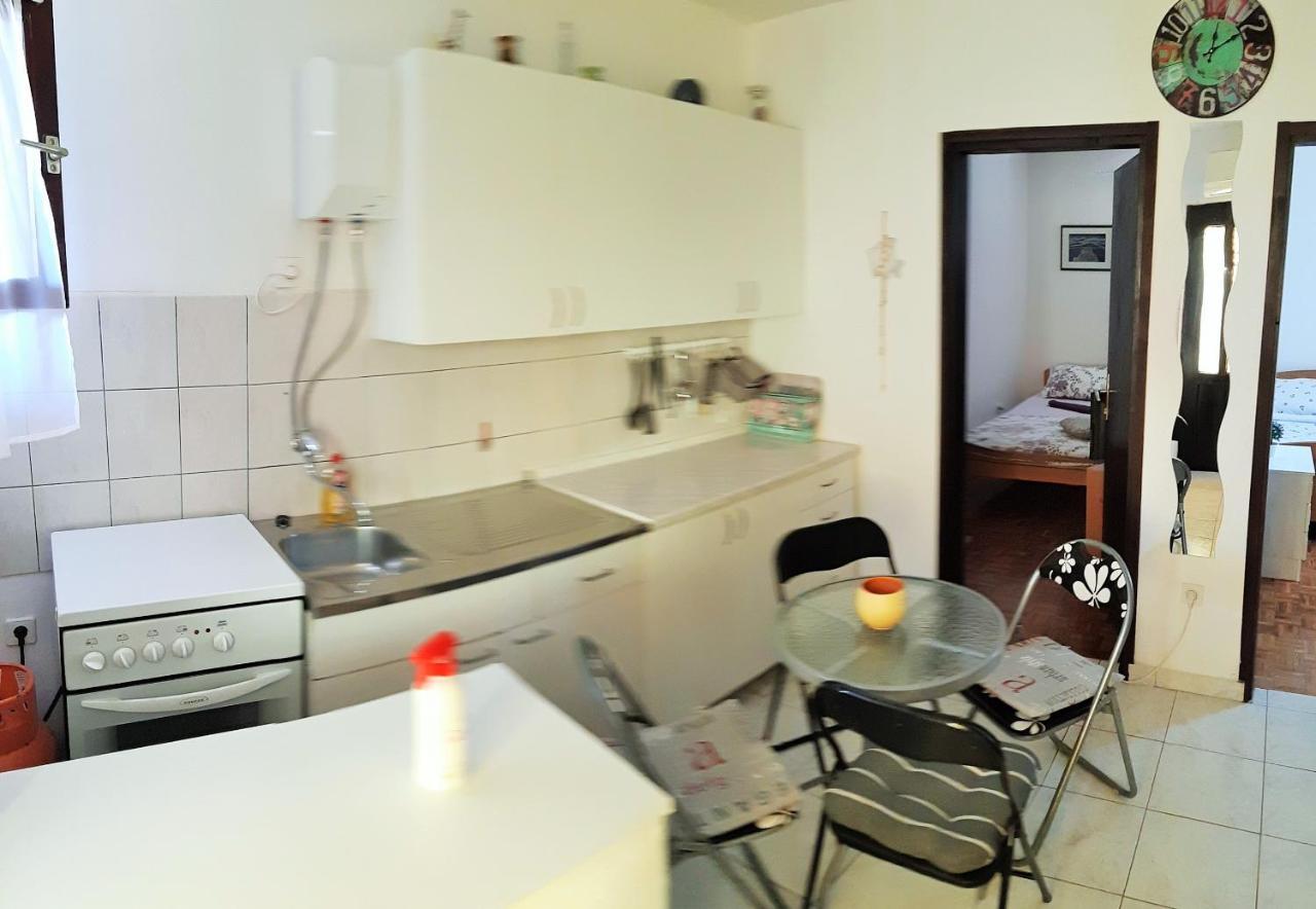 Dalmatino Apartmani 维尔 外观 照片